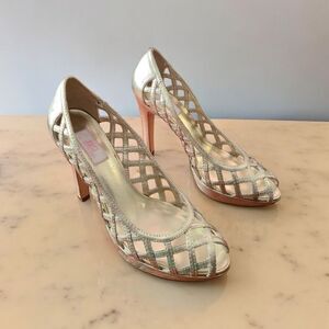 JLO by Jennifer Lopez Women's Metallic Gold Diamond Lace Pattern Heels Size 7.5M
